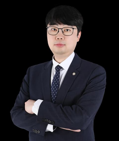 군산공중밀집장소추행변호사 undefined